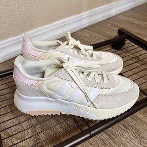 NWOT Adidas Retrophy Off-White/Light Pink 8.5 SOLD OUT